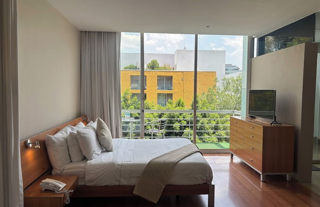 Lombardo Suites - Photo 4