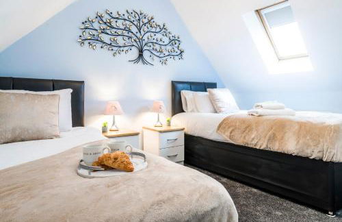 Progressive House 5 Bedrooms Inc Study with Sofabed, Garden, Smart TV in Every Bedroom FREE Parking - Foto 4