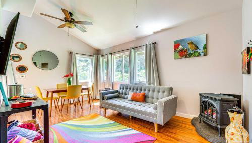 Rainforest Retreat with Hot Tub Mins to Natl Park! - Foto 2