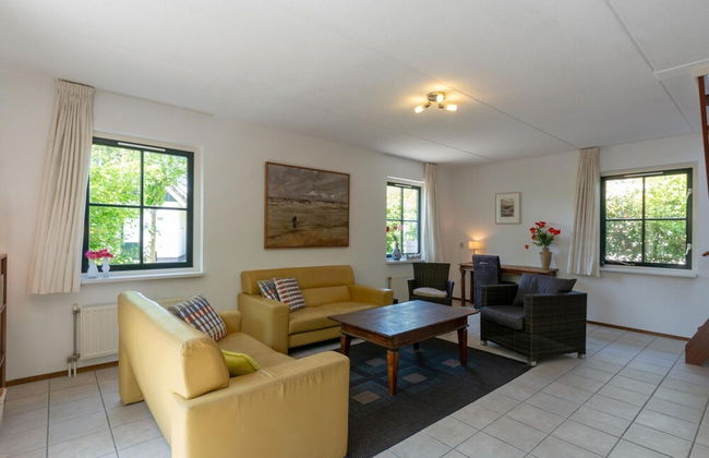 Beautifully Situated Luxury Villa on the Water - Foto 77