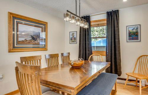 Riverfront Lincoln Condo with Patio and Pool Access! - Foto 8