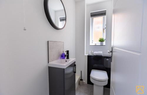 Cosy 5 bedroom house - Central By Valore Property Services - Photo 21