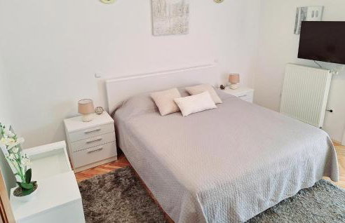 Gorgeous Home In Neoric With Sauna - Photo 11