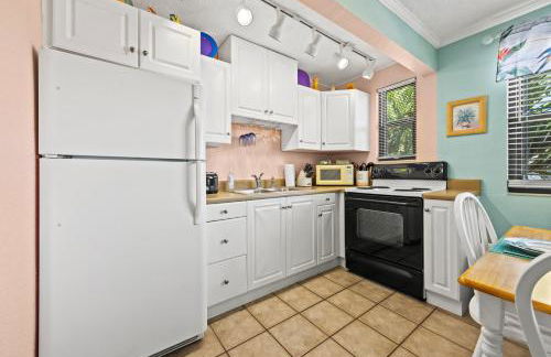 Majestic Beach Condo in Beachfront Resort in St Pete Beach - Foto 13