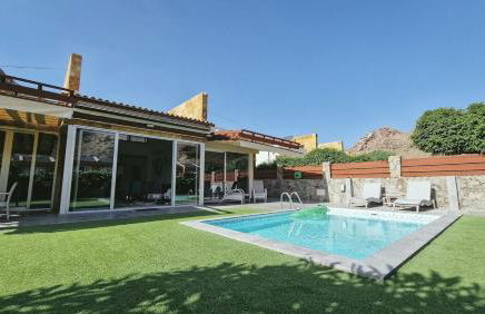 Villa Helene Tauro, Heated Pool, Wi-Fi, BBQ - Photo 6