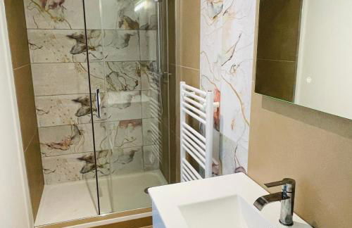 Élégant T4 lumineux en centre-ville - Foto 6