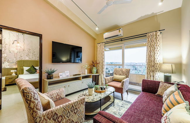 Alaya Stays Veera Serina 3 BHK with Pool - Foto 25