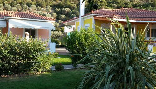 Elisabeth Villas - Photo 3, Garden