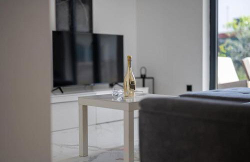 Strelitzia apartment Split with jacuzzi - Photo 31