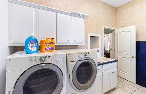 Heated Pool, Hot Tub, Mini Golf, Theater-Sleeps 28 - Foto 31