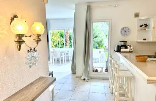 Casa Lilo, en jardin grande, con una gran piscina y barbacoa - Foto 19