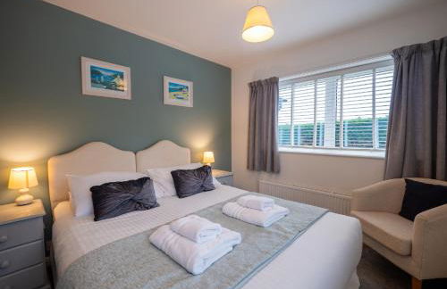 Spacious Coastal Retreat with Sea Views - Foto 56