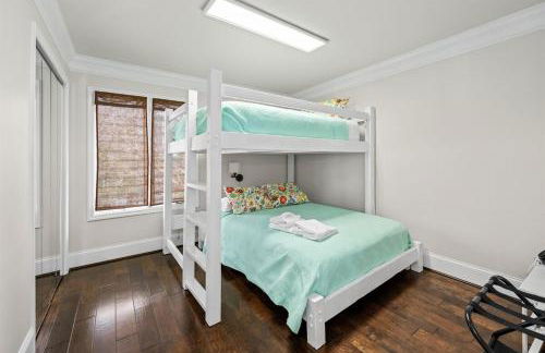 Lake House, Fire Table, Hot Tub, Screened in Porch - Foto 18