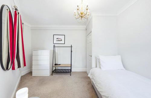 Nancy's 3 bedroom house near Heathrow Airport - Foto 74