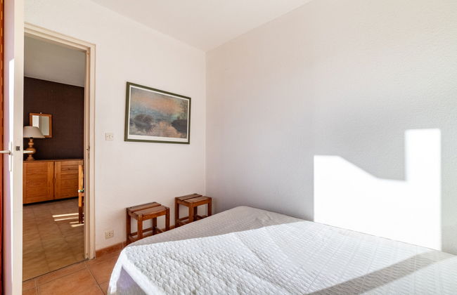 1 bedroom Apartment in Bormes-les-Mimosas with swimming pool and garden - Photo 10