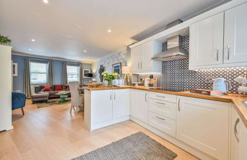 Lisburne Place - Luxury Three Bedroom Town House - Photo 35