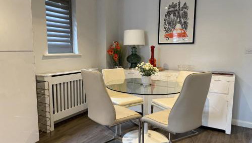 Spacious 3 Bed House in Horsham - Foto 3