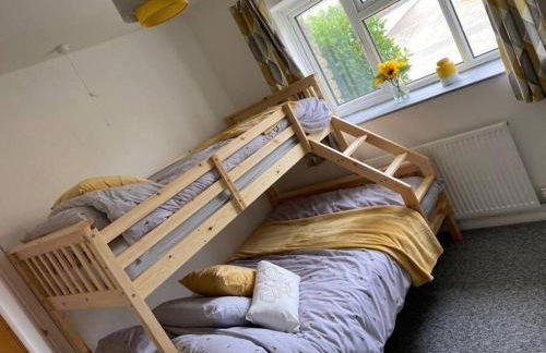 The Lower Hymnary - Photo 2