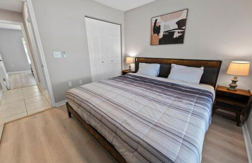 Relaxing 3BR Heated Pool & Hot Tub Retreat - Foto 47