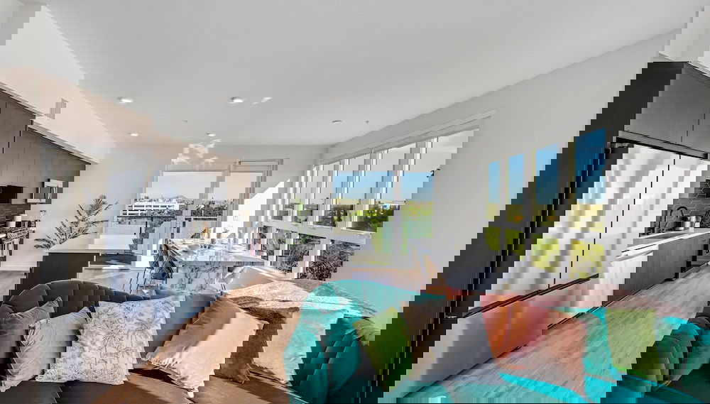 Luxury 2BR Hollywood Pool View by Oneluxstay - Foto 1, Camera