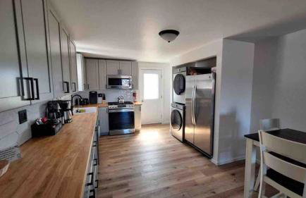 Riverview Bliss in Beautiful Home - Foto 8