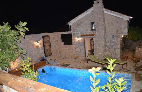 Three Sisters, absolutely unique stone houses, 200 m from the beach - Photo 42