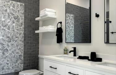 Exclusive Lakefront Retreat on Douglas Lake - Photo 33