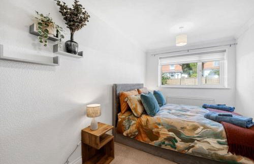 Minutes from the port of Dover, free WiFi, free offroad private parking and rated a guest favourite on Air b nb! - Foto 29