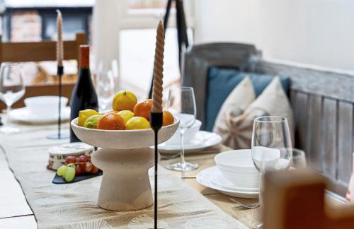 3-BR Luxe Cowes Cottage Harbour Views, Sleeps 6, with Private Garden - LONG TERM STAY WINTER SPECIAL OFFER AVAILABLE! - by Blue Puffin Stays - Foto 22