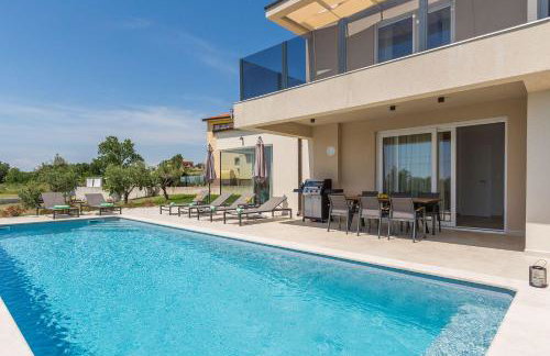 Neue und hundefreundliche Villa mit Panorama-Meerblick, Privatpool, Grillbereich, Babybett, Waschmaschine - Foto 3