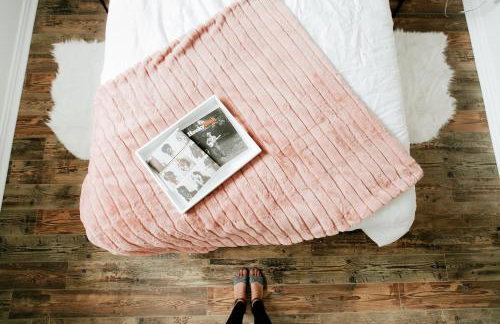 Neon Cool with Pool Clarksville by DT FREE PARKING - Foto 5