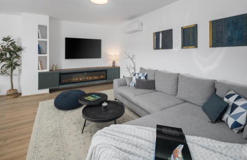 Amazing Home In Strped With Wifi - Photo 7