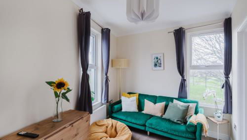 Modern Cosy Corner Flat 3 bed and loft sleep 7 people - Foto 1