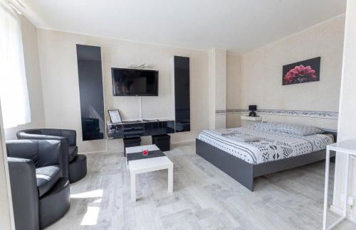 Studio Proche Gare Parthenay avec Parking - Foto 1