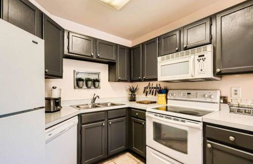 Ventana Canyon CONDO 2BR Condo w Pool & Tennis c - Foto 74