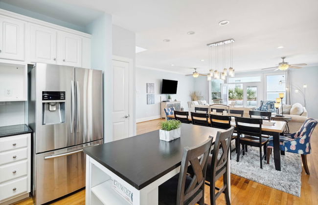 Oceanfront w/ Pool, Panoramic Deck Views, 5bdr Folly Ocean Breeze by Avantstay - Foto 19