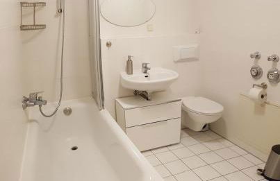 Modernes Apartment Stadtfeld Ost Panoramafenster - Foto 15