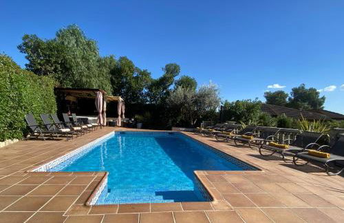 Villa Sitges Ilusión 15 minutes by car from Sitges Sleeps 16 people XXL swimming pool - Foto 1