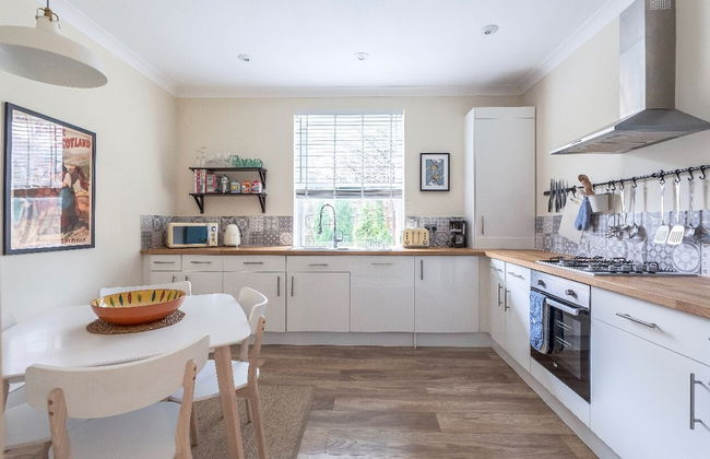 Maya's Glasgow Holiday Homes - Photo 48