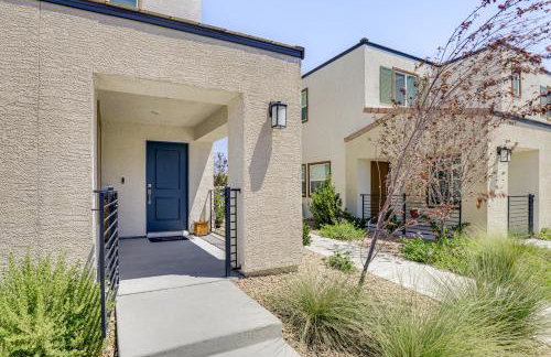 5 Mi to Vegas Strip Family Townhome Near Parks! - Foto 3