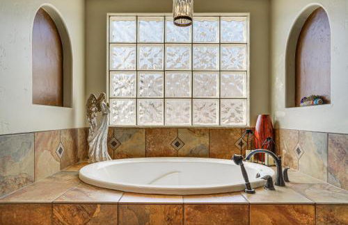 Las Cruces Home with Mountain Views and Private Pool! - Foto 13