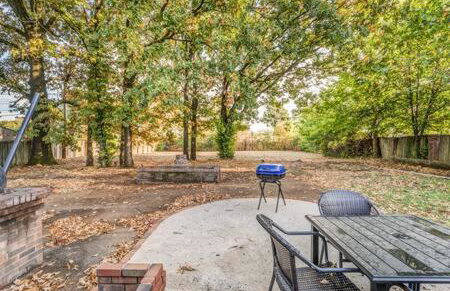 Minutes from the Airport - Wonderful Warrington - Photo 73