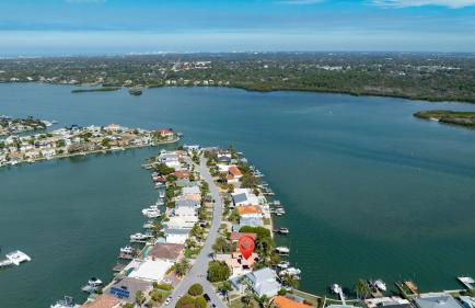 4bd 2ba Waterfront House with Pool, Hot Tub & Boat! - Foto 39