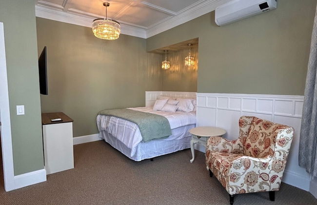 210 Main St - Photo 8