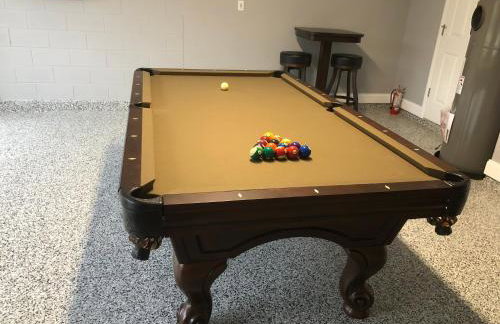 Luxury Retreat with 2 Master Suites Pool & Hot Tub BBQ Pool Table 2 Miles Disney - Foto 66