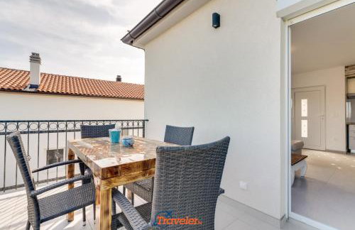 Villa Hlapa-new modern villa near beach - by TRAVELER tourist agency Krk - Foto 38