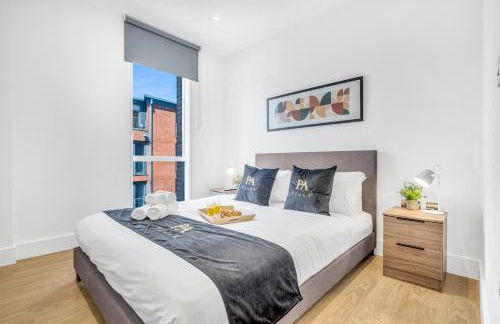 Pluxa Nero Deluxe - City Bliss 2Bath, Walk to Transit - Foto 12