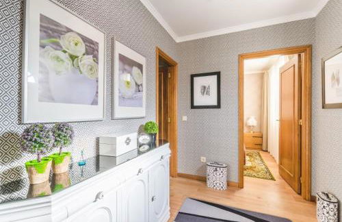 Near beach and Oporto - Foto 12