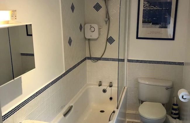 Cottage Sleeps3-fireplace-balcony-garden-mountain - Photo 7