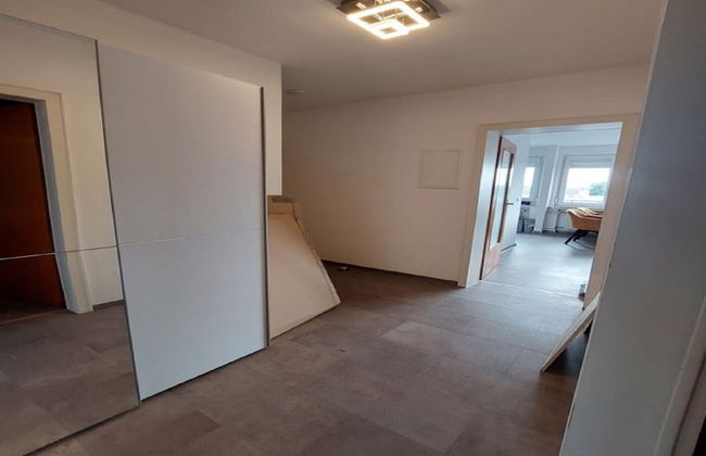 Modern Apartment With Balcony - Photo 34